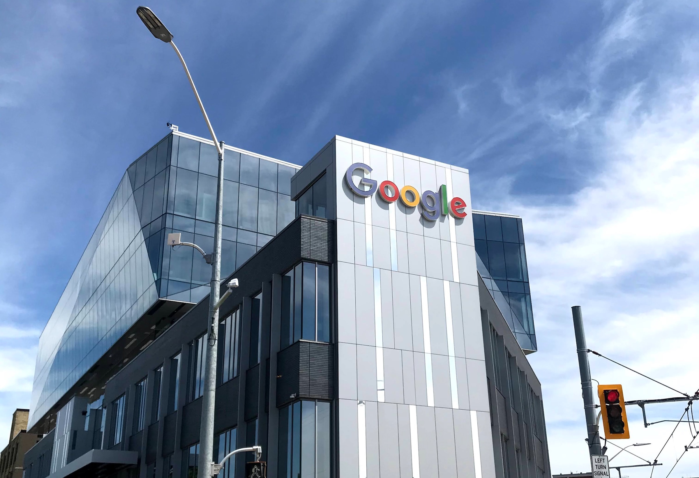 Google Cloud annuncia il generatore di testo in immagine Imagen 2
| Intelligenza-Artificiale Google Cloud annuncia il generatore di testo in immagine Imagen 2
| Intelligenza-Artificiale