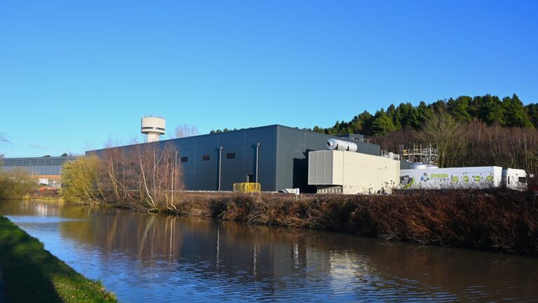 L'STFC Hartree Center firma un accordo con Lenovo per un supercomputer all'avanguardia

 | Intelligenza-Artificiale