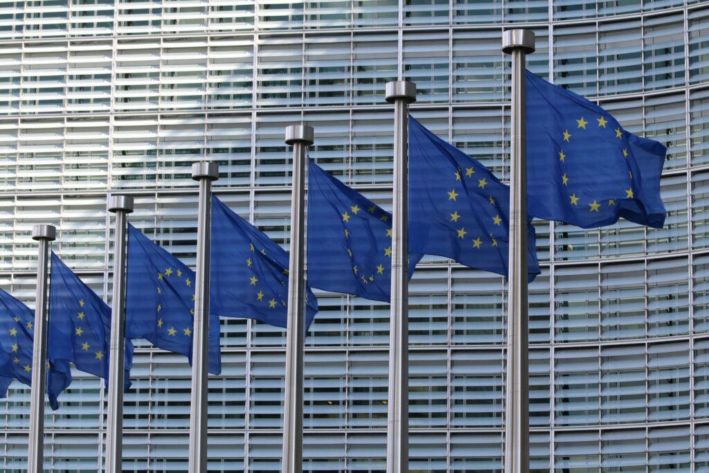 L'UE indaga sugli accordi AI Microsoft-OpenAI e Google-Samsung

 | Intelligenza-Artificiale
