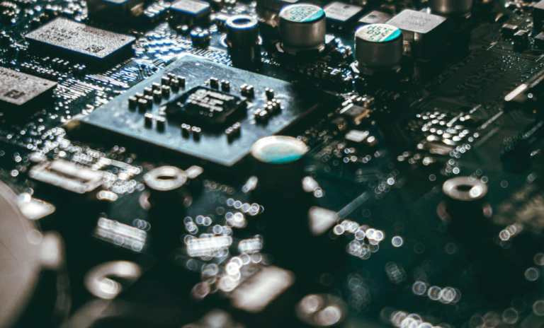 Unità di elaborazione del linguaggio (LPU): aprire la strada all'intelligenza artificiale vocale avanzata nei contact center

 | Intelligenza-Artificiale