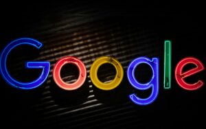 Google annuncia una ristrutturazione per accelerare le iniziative legate all'intelligenza artificiale

 | Intelligenza-Artificiale