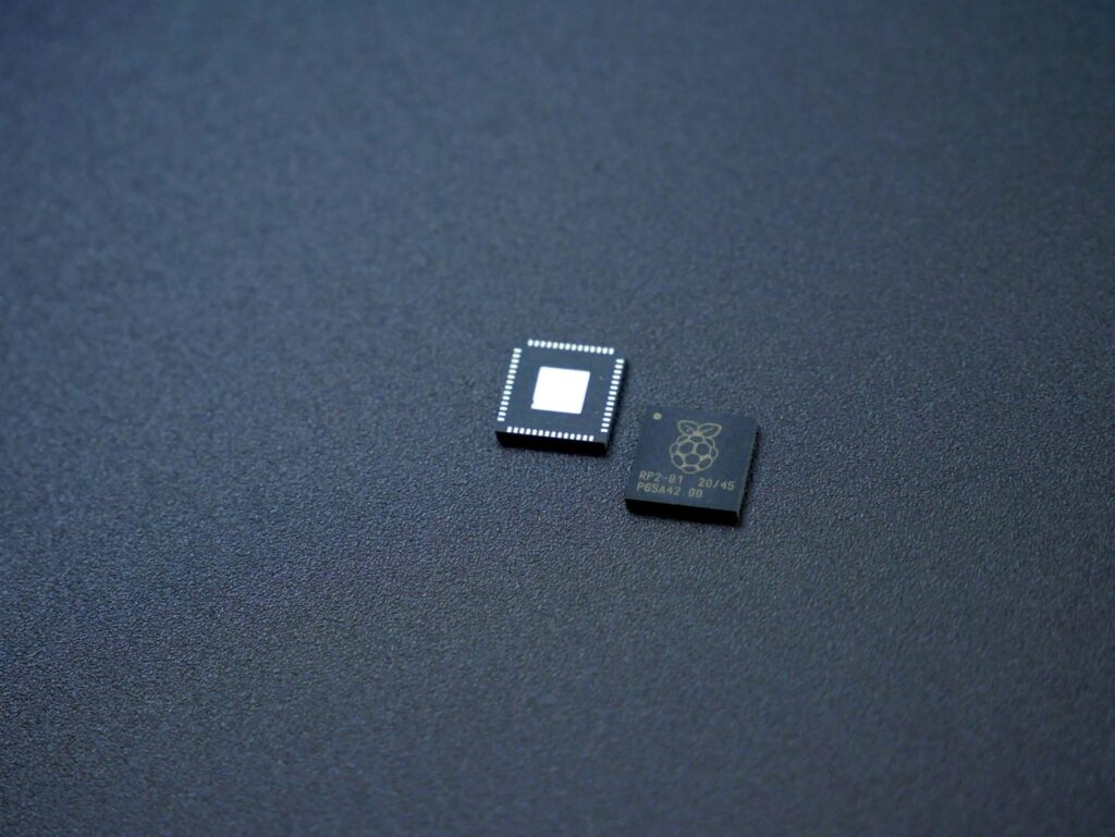Il gruppo Ant utilizza chip domestico per addestrare i modelli di intelligenza artificiale e tagliare i costi

 | Intelligenza-Artificiale