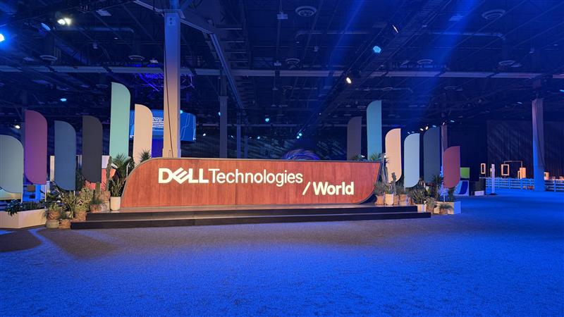 Dell svela la piattaforma di accelerazione AI con sede a Nvidia Blackwell
| Intelligenza-Artificiale Dell svela la piattaforma di accelerazione AI con sede a Nvidia Blackwell
| Intelligenza-Artificiale