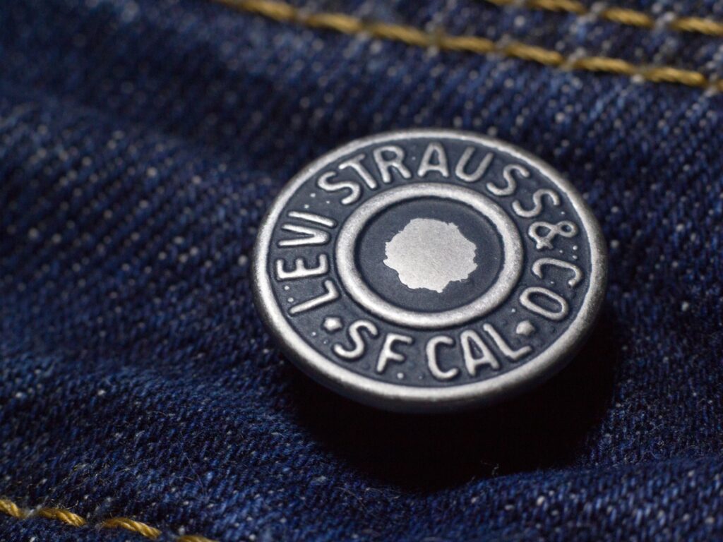 Come Levi Strauss utilizza l’intelligenza artificiale per il suo modello di business DTC-first

 | Intelligenza-Artificiale