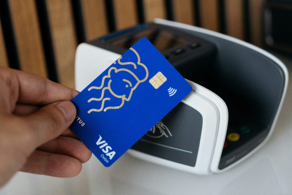 Visa prepara sistemi di pagamento per transazioni avviate da agenti AI

 | Intelligenza-Artificiale