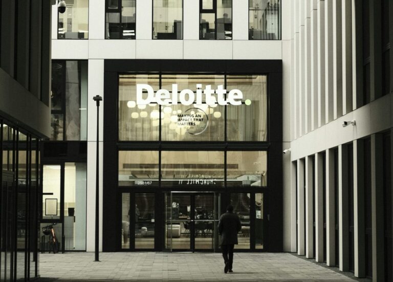 Man mano che gli agenti dell’intelligenza artificiale assumono sempre più compiti, la governance diventa una priorità

 | Intelligenza-Artificiale