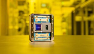 In che modo l’intelligenza artificiale agente di Microsoft Discovery ha riscritto il manuale di ricerca e sviluppo del calcolo quantistico

 | Intelligenza-Artificiale