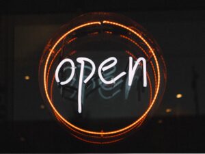 Implementazione dell’intelligenza artificiale per la vendita al dettaglio per ampliare la personalizzazione e la conoscenza del cliente

 | Intelligenza-Artificiale